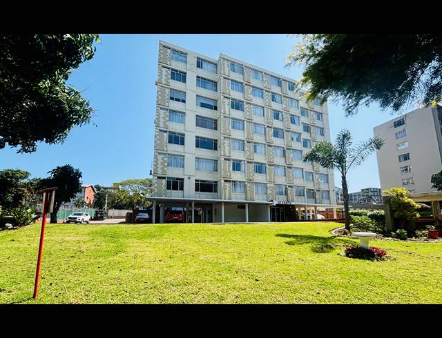 1 BEDROOM APARTMENT TO LET IN ESSENWOOD